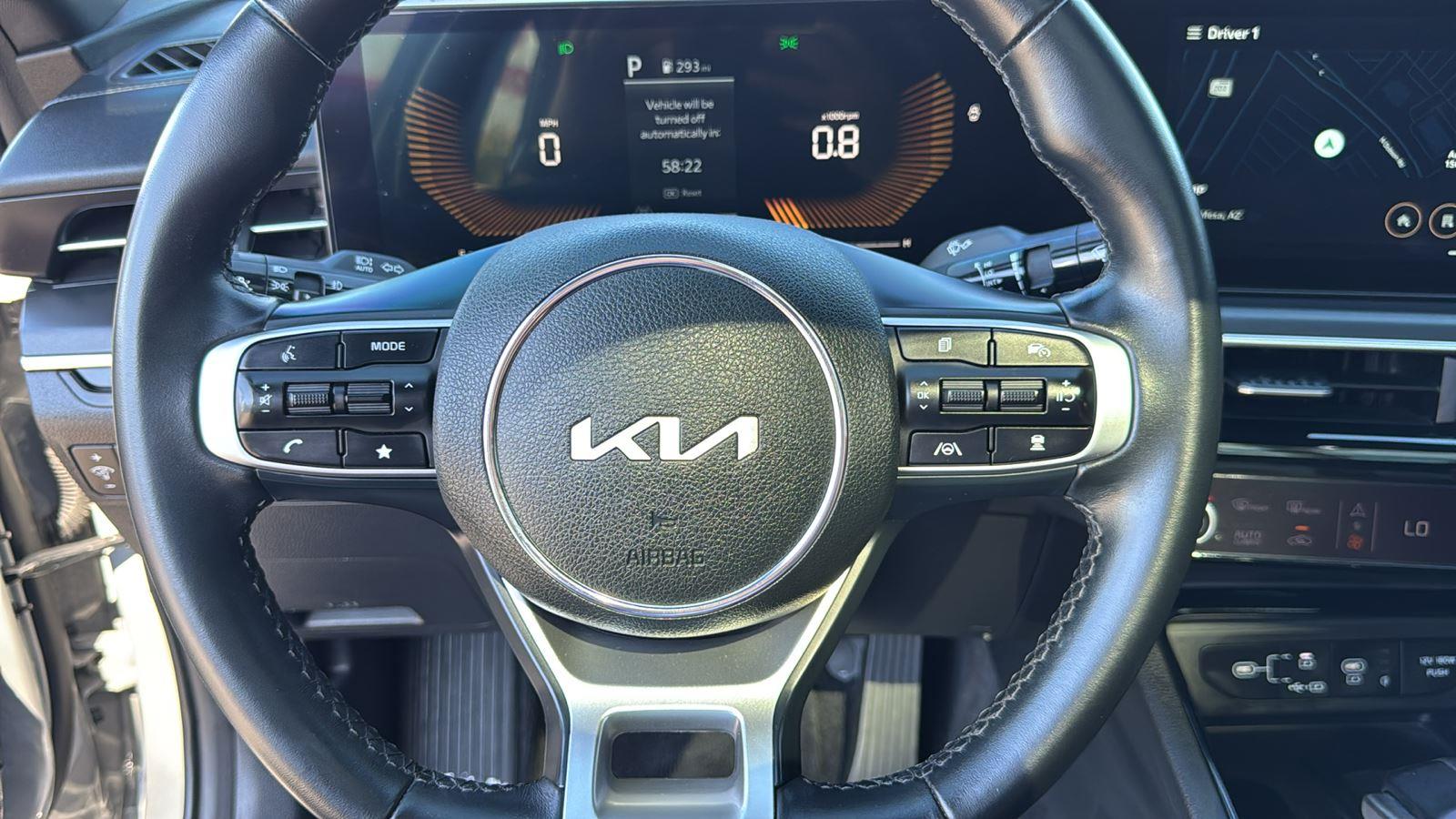 2025 Kia K5 GT-Line photo 14