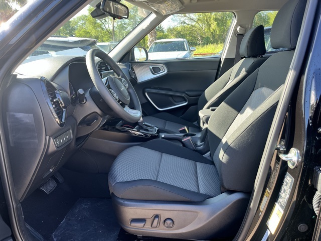 2025 Kia Soul LX S photo 14