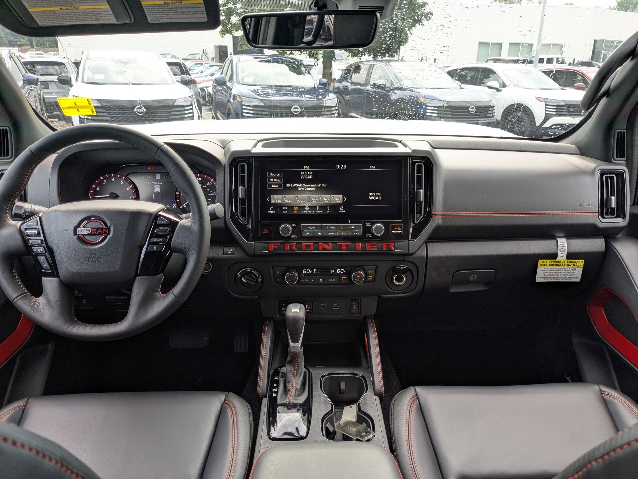 2025 Nissan Frontier PRO-4X photo 15