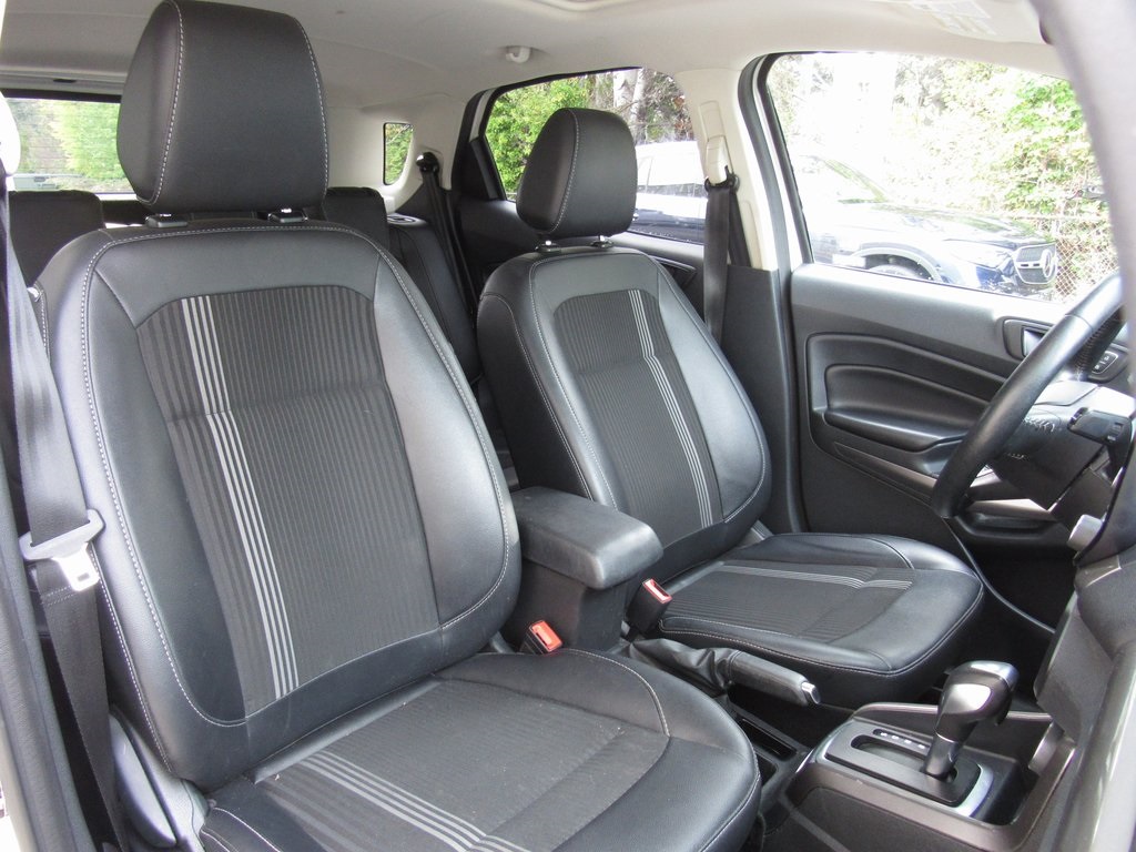 2019 Ford EcoSport SES photo 17