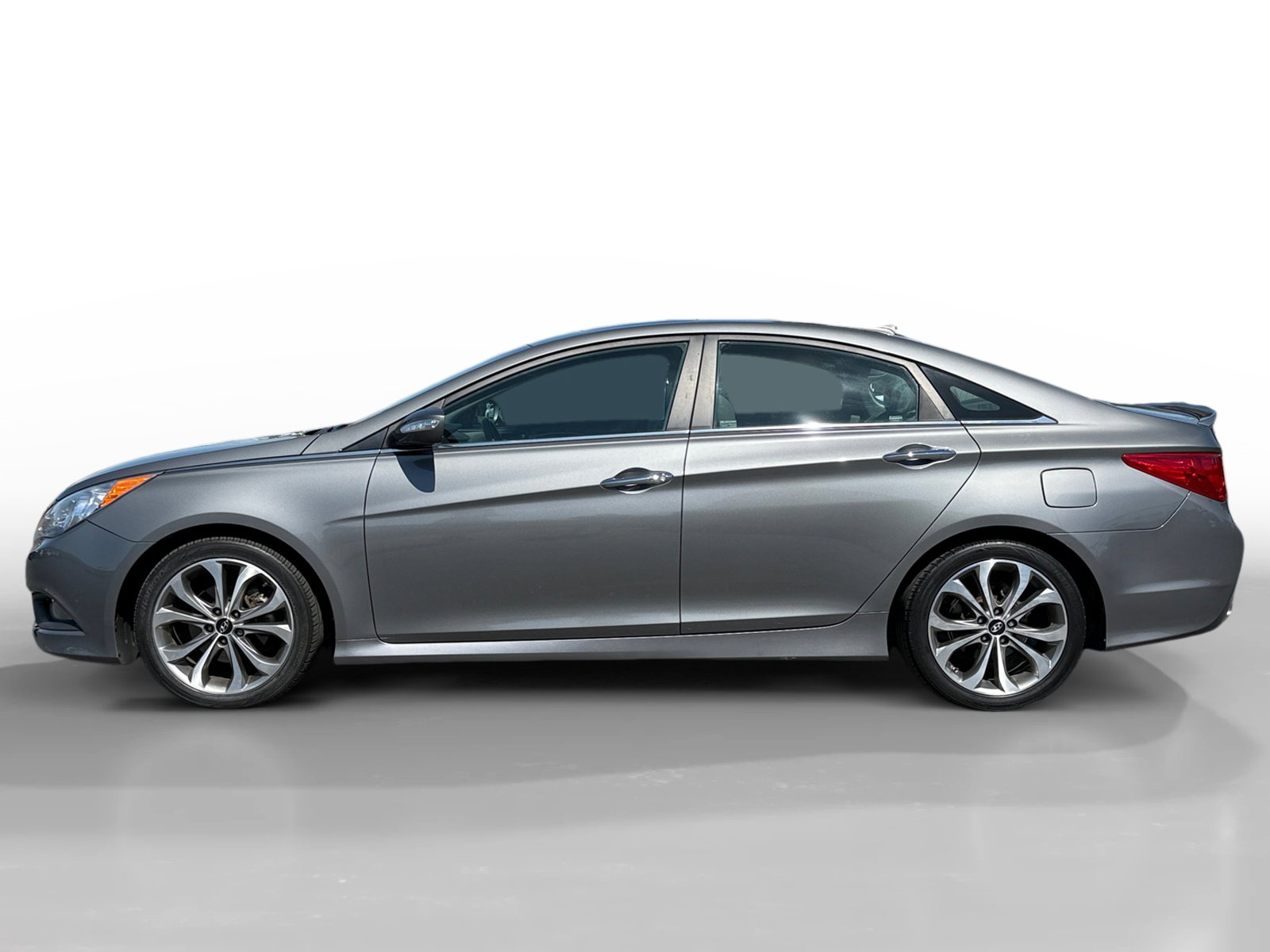 Used 2014 Hyundai Sonata SE with VIN 5NPEC4AC0EH848371 for sale in San Jose, CA