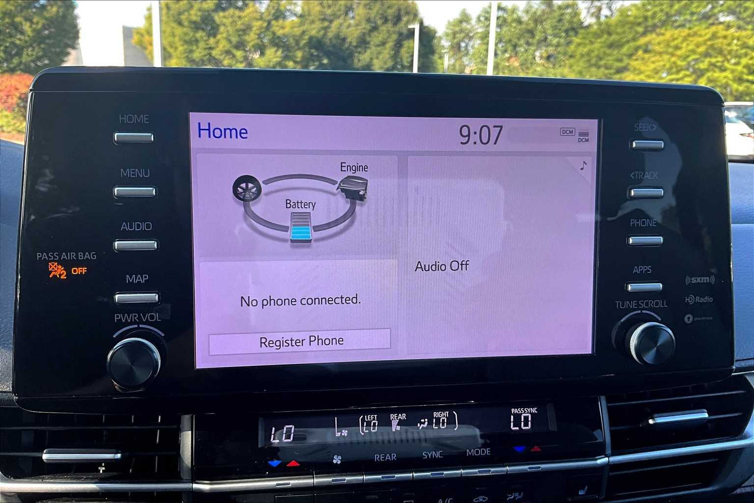 2024 Toyota Sienna XLE photo 32