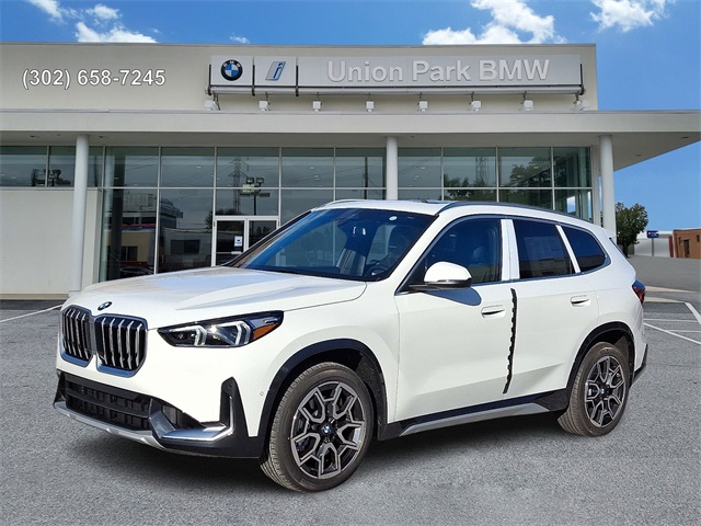 2026 BMW X1 28i's photo