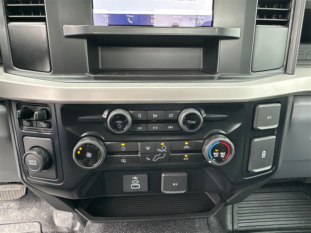 2024 Ford F-350 XL photo 25