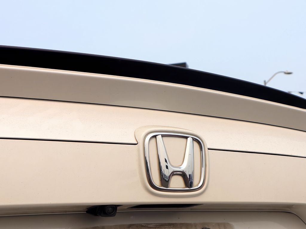 2020 Honda Accord Touring photo 34