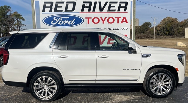 2022 GMC Yukon Denali's photo