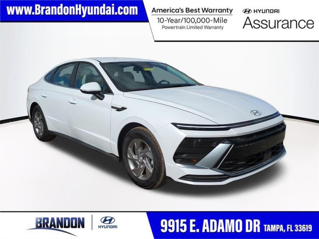 2026 Hyundai Sonata SE's photo