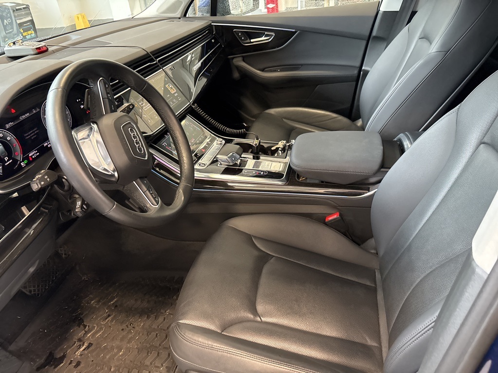 2022 Audi Q7 55 Prestige photo 7