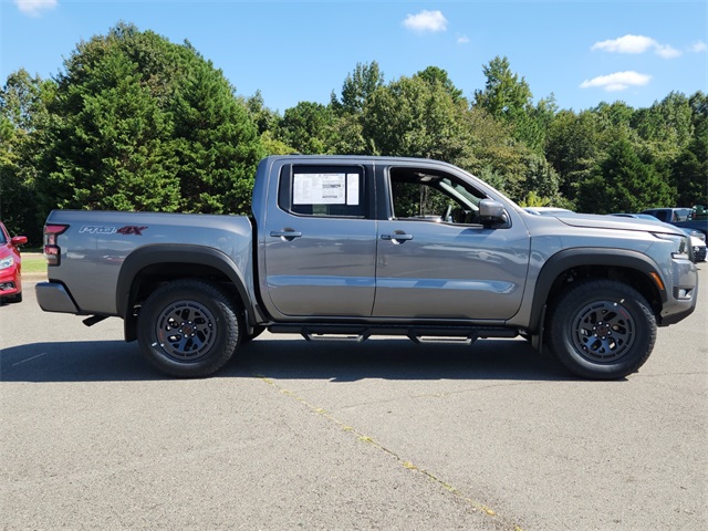 2026 Nissan Frontier Crew Cab PRO-4X photo 2