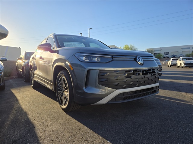 2025 Volkswagen Tiguan S photo 2