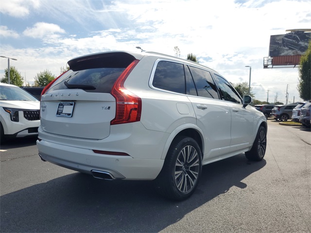2020 Volvo XC90 T6 Momentum photo 4