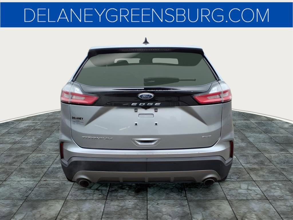 2024 Ford Edge Titanium photo 4