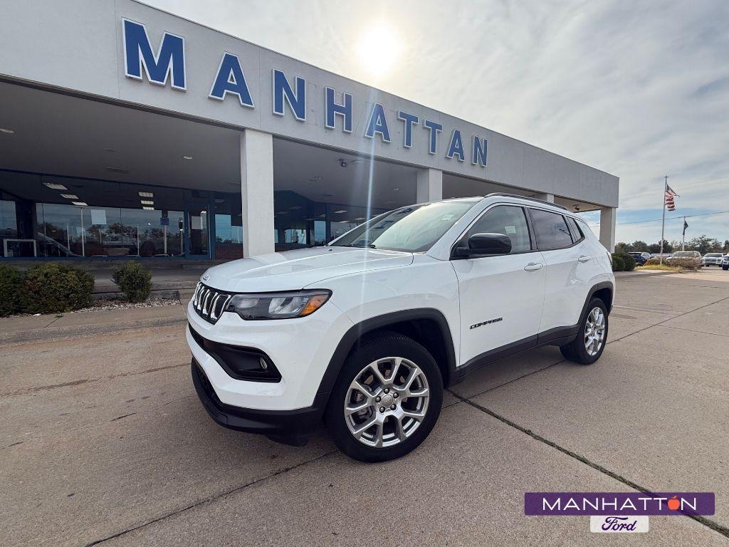 2022 Jeep Compass Latitude Lux