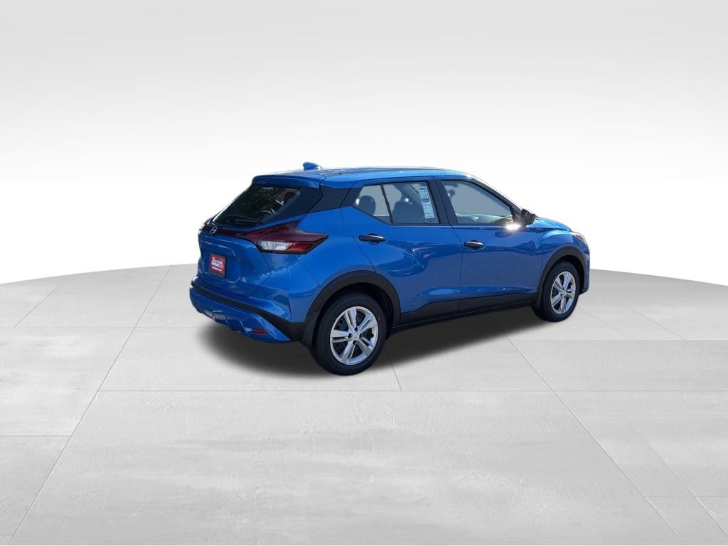 2025 Nissan Kicks Play S photo 4