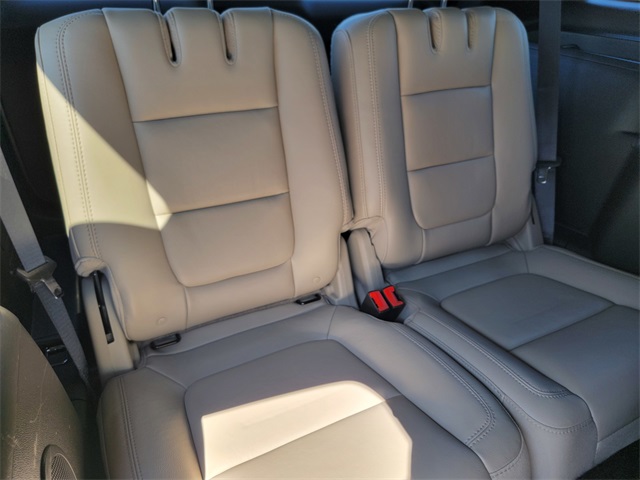 2014 Ford Explorer XLT photo 16