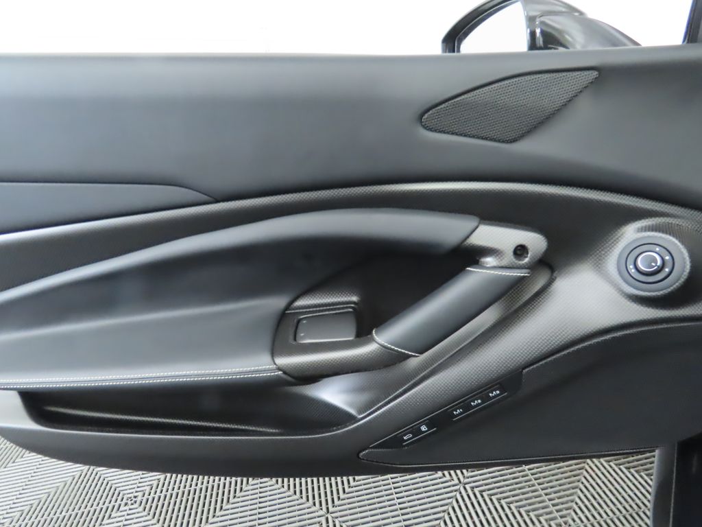 2021 Ferrari F8 Spider Base photo 30
