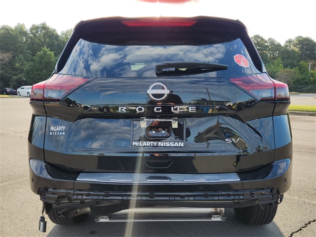 2024 Nissan Rogue SV photo 3