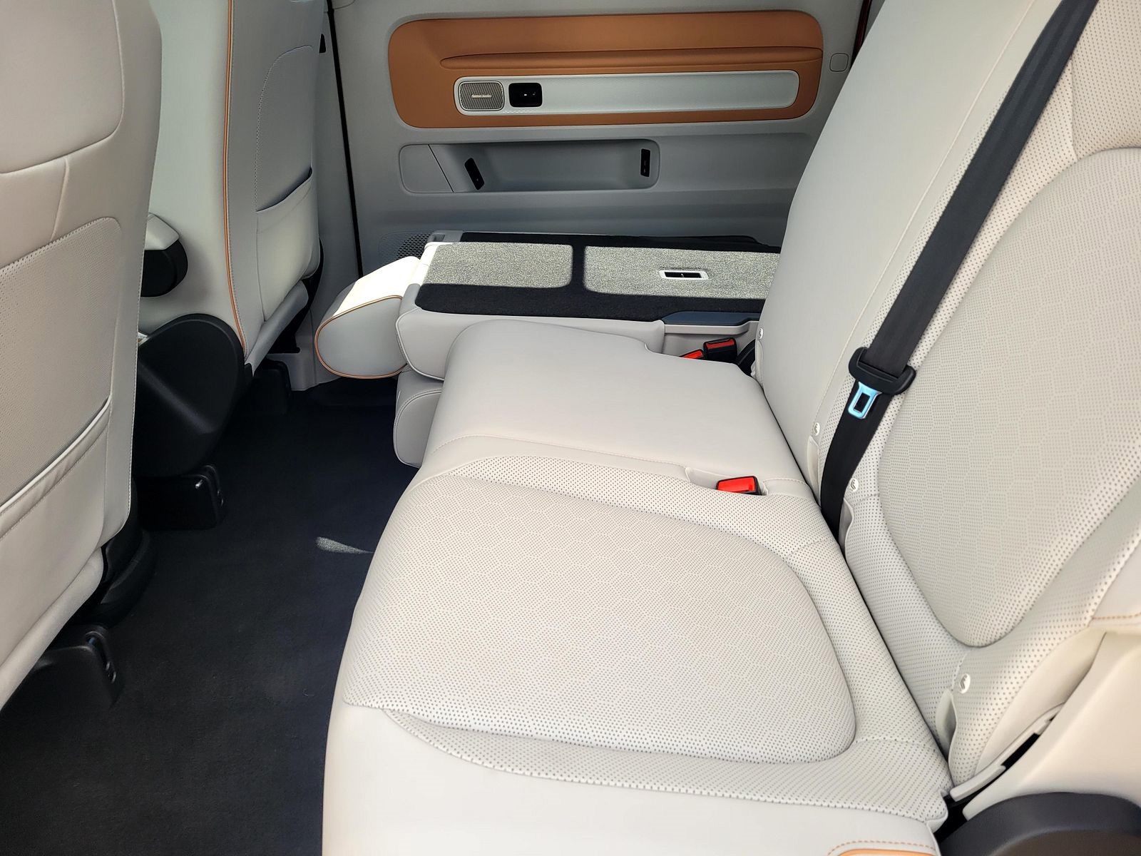 2025 Volkswagen ID. Buzz Pro Plus photo 5