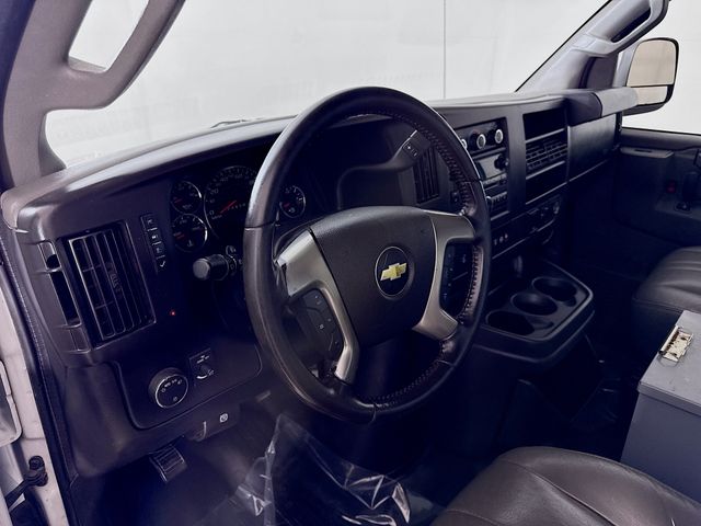 2016 Chevrolet Express 3500 Work Van photo 3