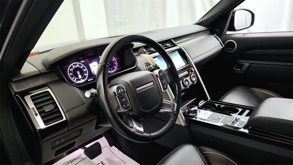 2018 Land Rover Discovery HSE Luxury photo 20
