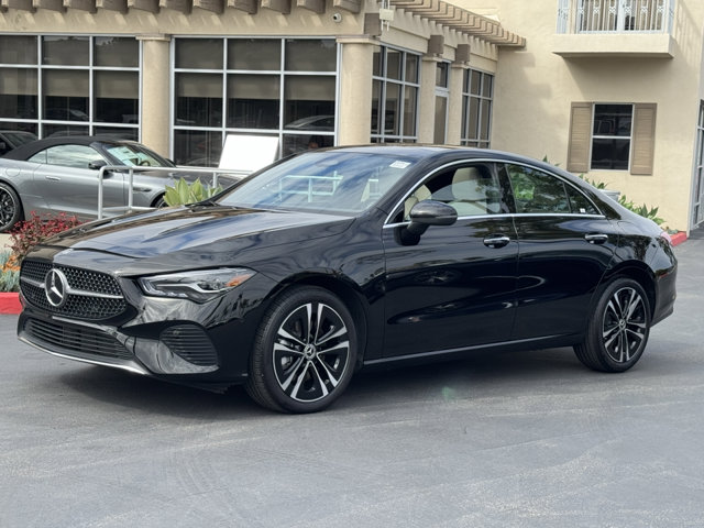 2025 Mercedes Benz CLA 250 photo 4