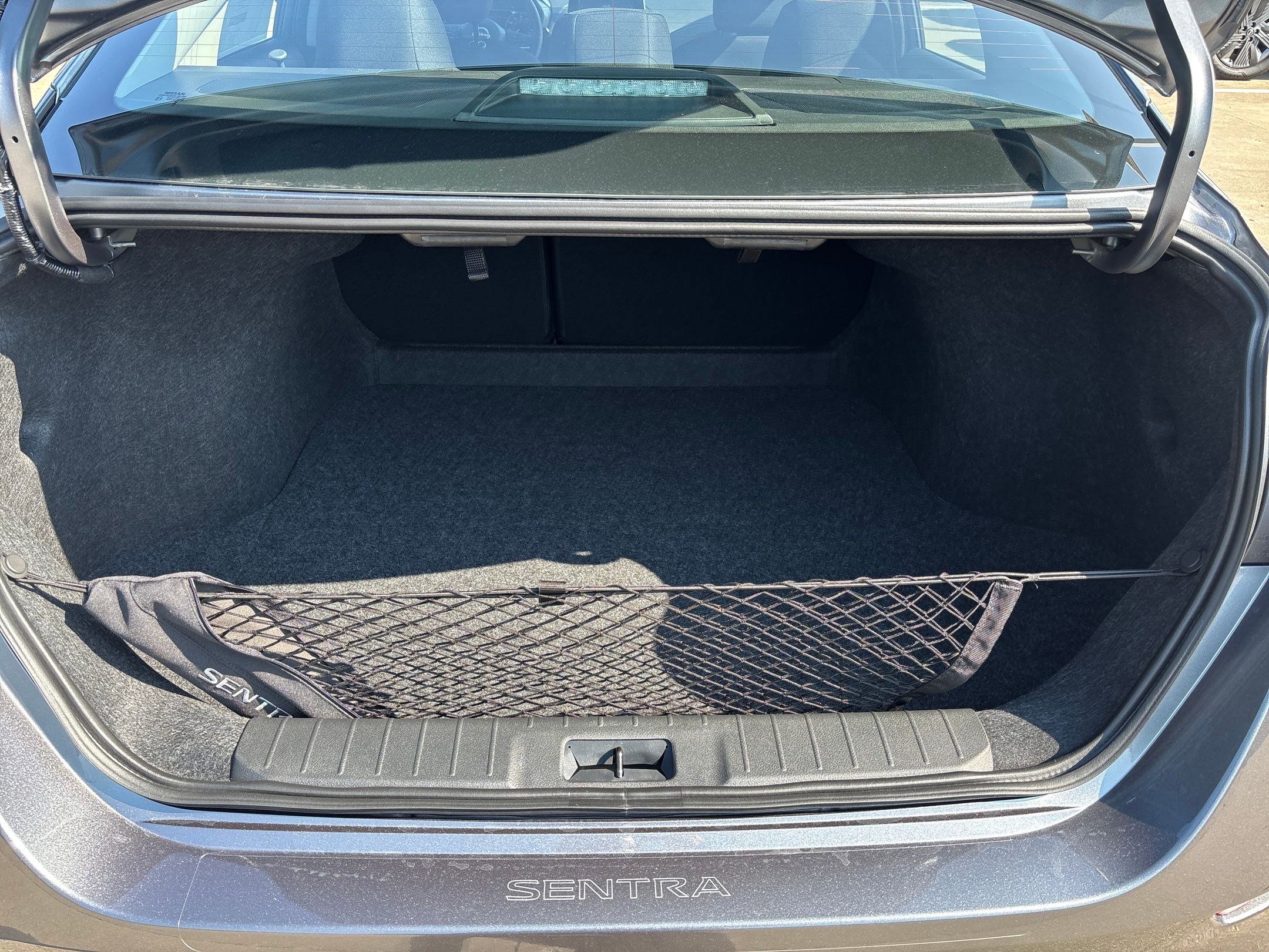 2025 Nissan Sentra SV photo 21