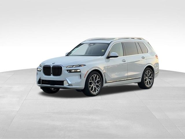 2023 BMW X7 40i's photo