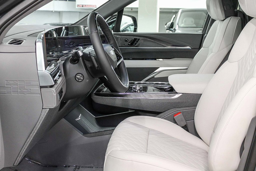 2026 Cadillac Escalade IQ Luxury photo 16
