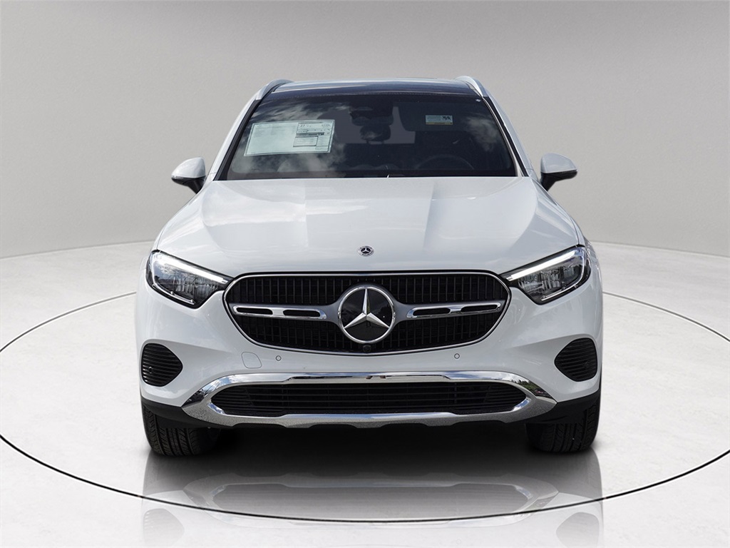 2026 Mercedes Benz GLC 300 photo 2