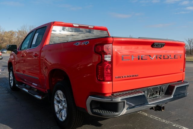 2022 Chevrolet Silverado 1500 LT photo 4