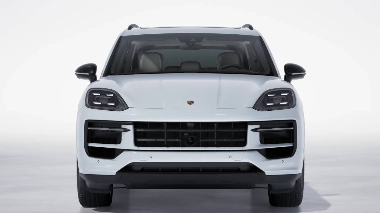 2026 Porsche Cayenne photo 8