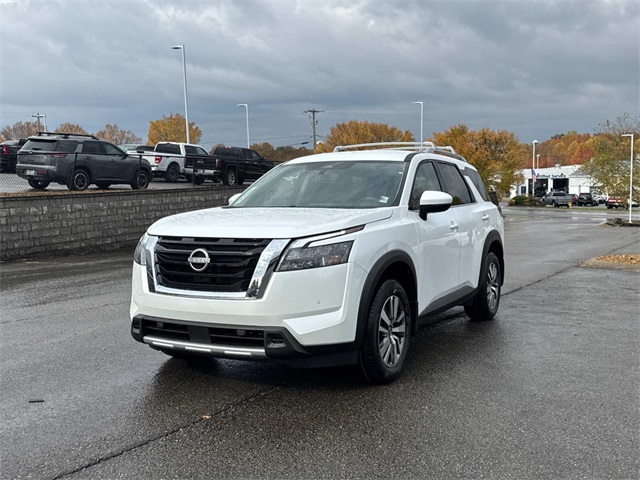2025 Nissan Pathfinder SL photo 4
