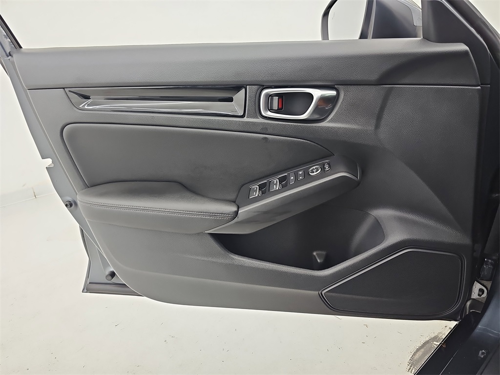 2022 Honda Civic EX-L Hatchback photo 31