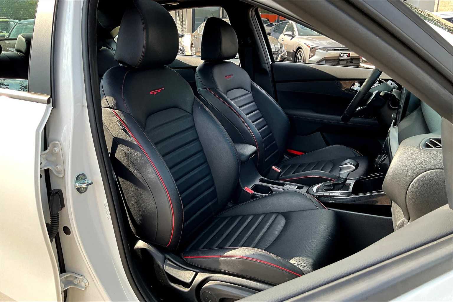 2023 Kia Forte GT photo 8