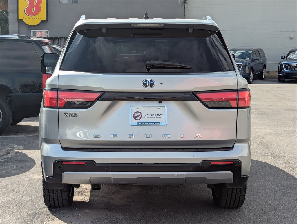 2023 Toyota Sequoia Capstone photo 4