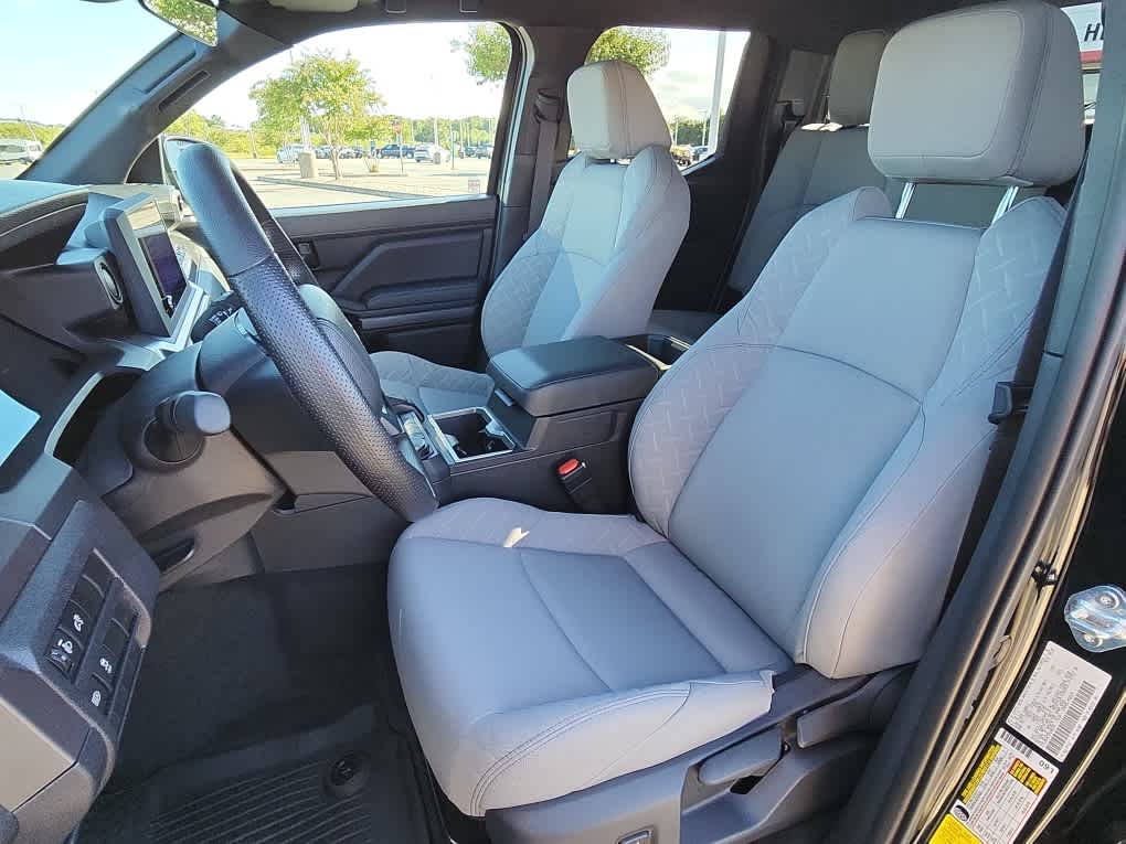 2025 Toyota Tacoma SR5 Double Cab photo 10