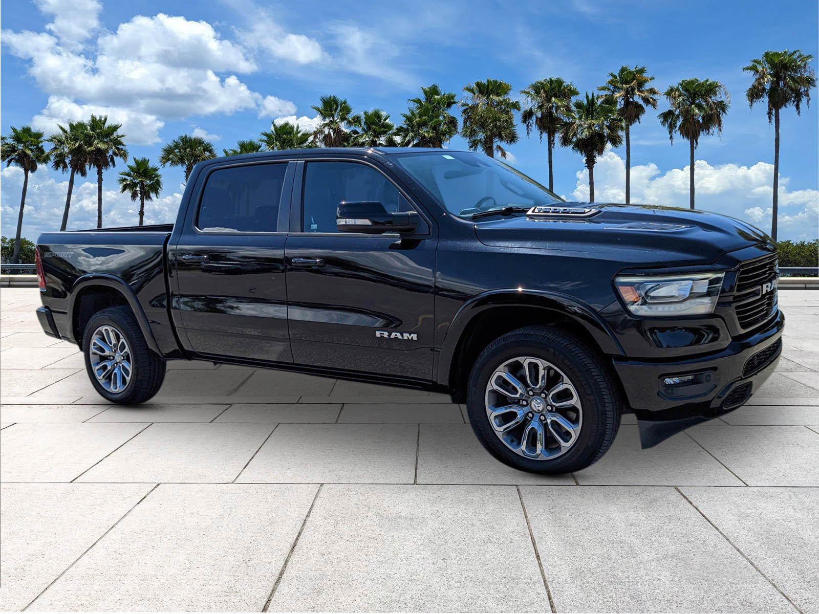 2021 Ram 1500 Laramie photo 2