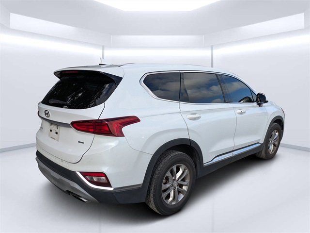 2019 Hyundai Santa Fe SEL photo 3