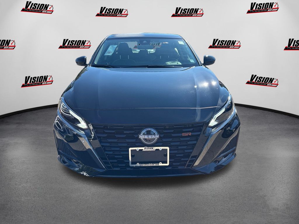 2025 Nissan Altima 2.5 SR photo 2