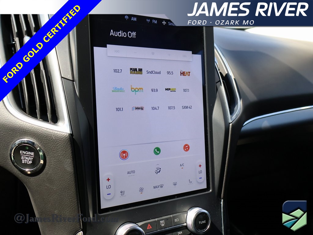 2024 Ford Edge Titanium photo 28