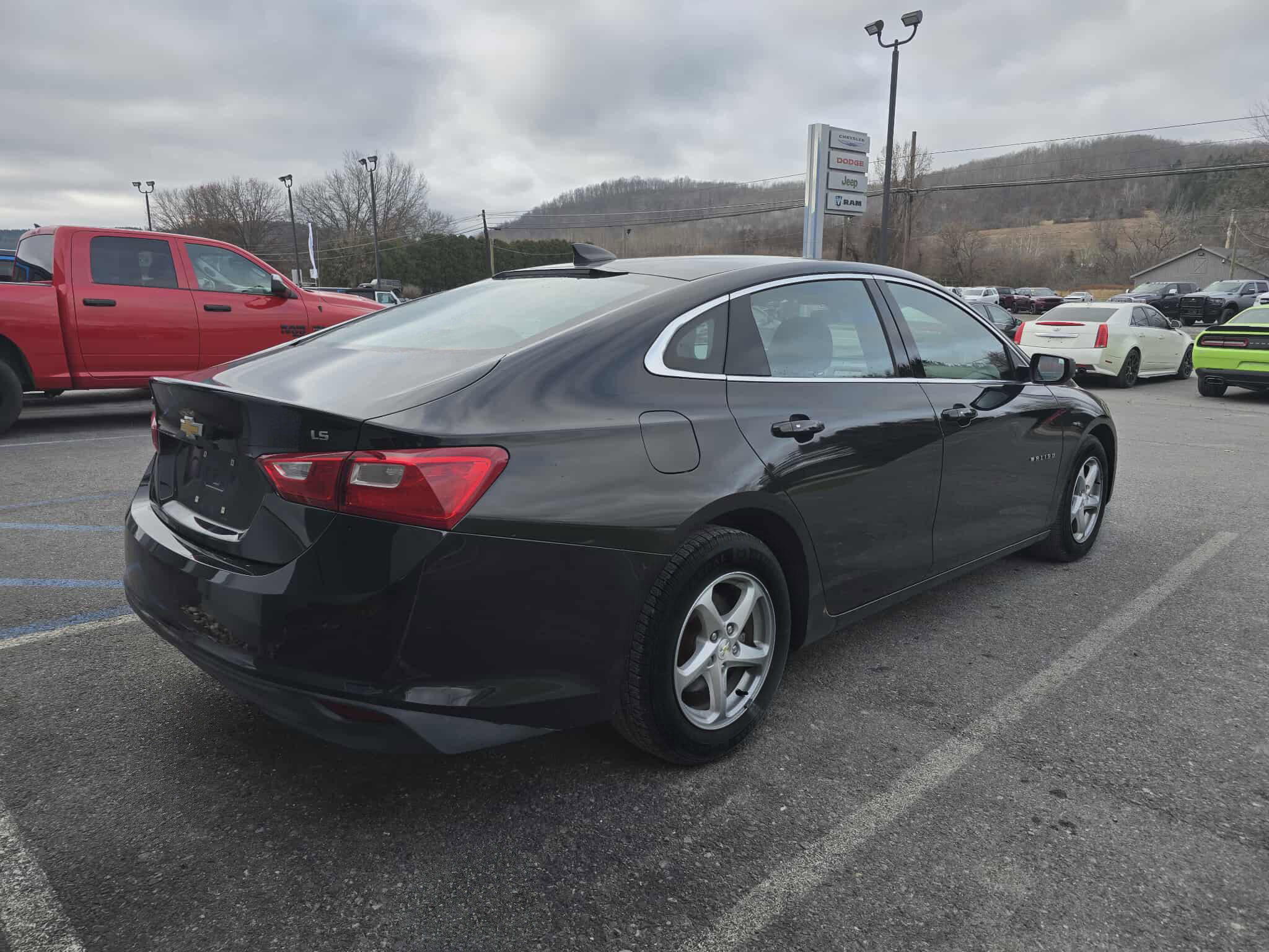 2016 Chevrolet Malibu LS photo 2
