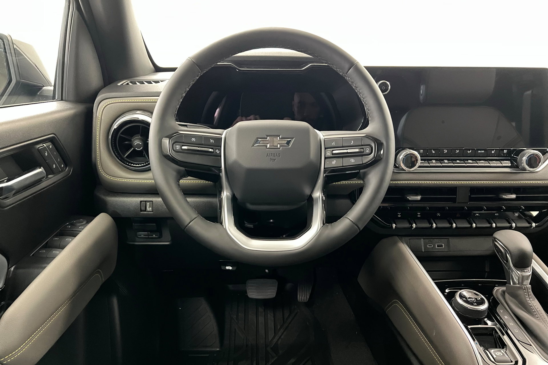 2026 Chevrolet Colorado ZR2 photo 12