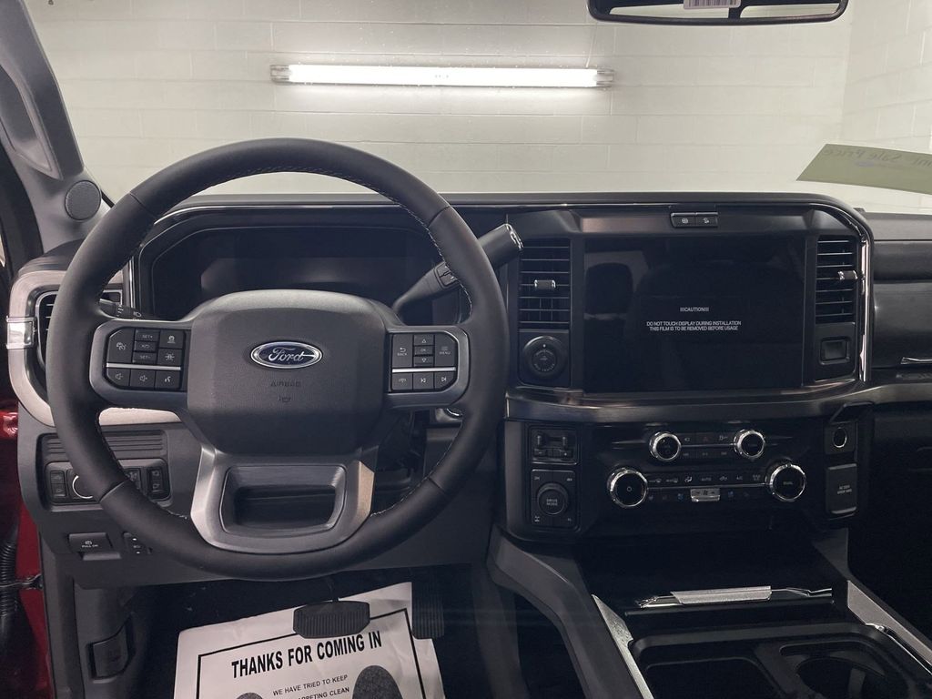 2025 Ford F-250 Lariat photo 4