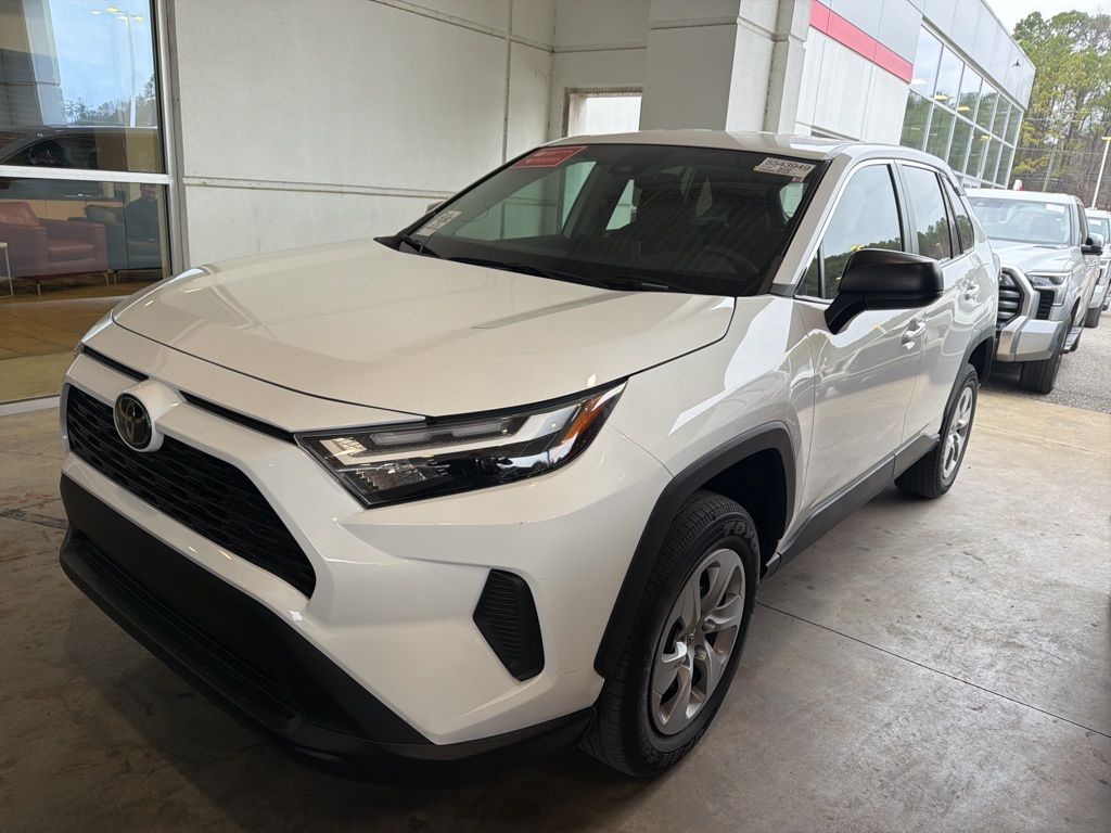 2023 Toyota RAV4 LE