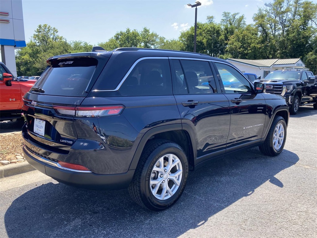 2023 Jeep Grand Cherokee Limited photo 3