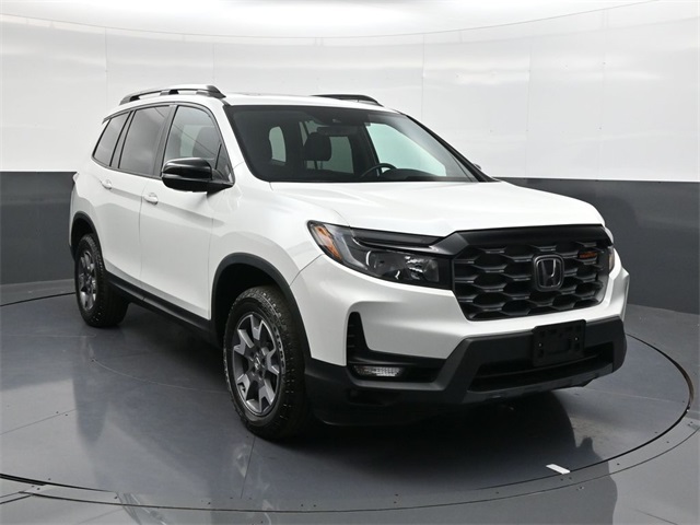 2022 Honda Passport TrailSport photo 2