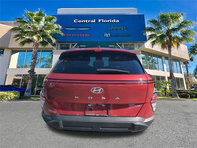 2024 Hyundai Kona SEL photo 4