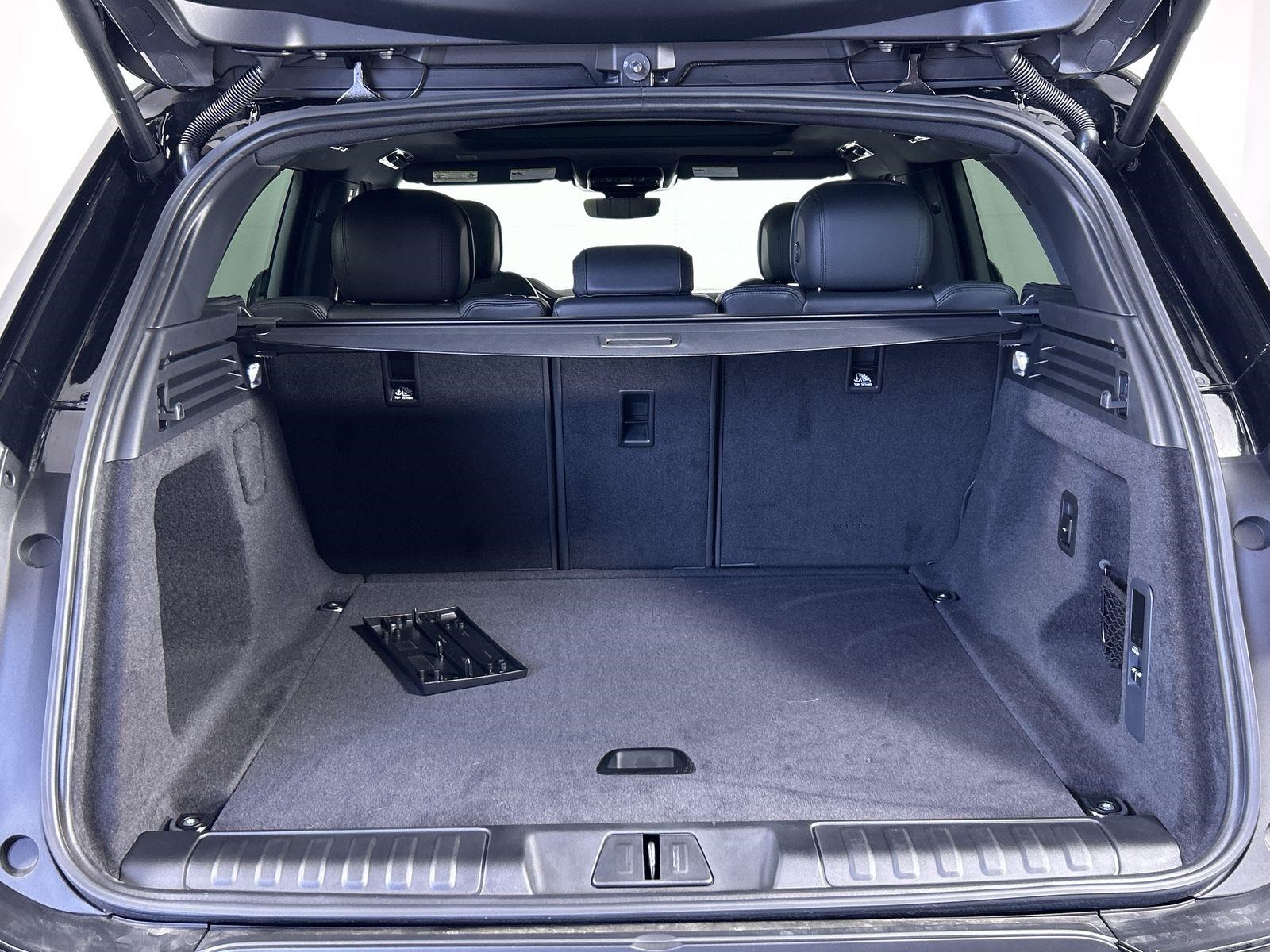 2025 Land Rover Range Rover Sport SE photo 24