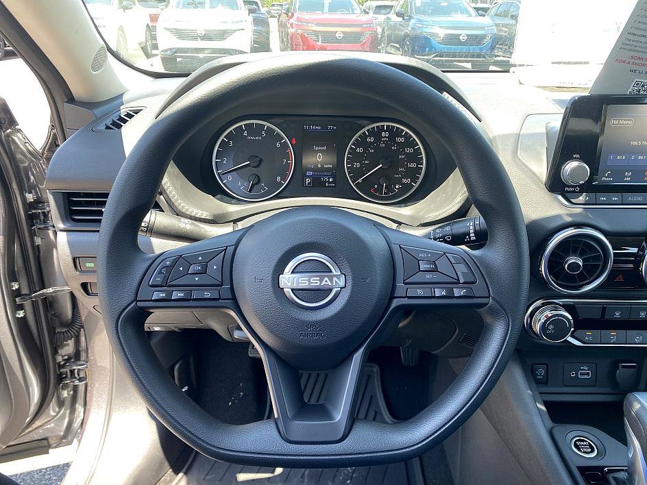 2025 Nissan Sentra S photo 8
