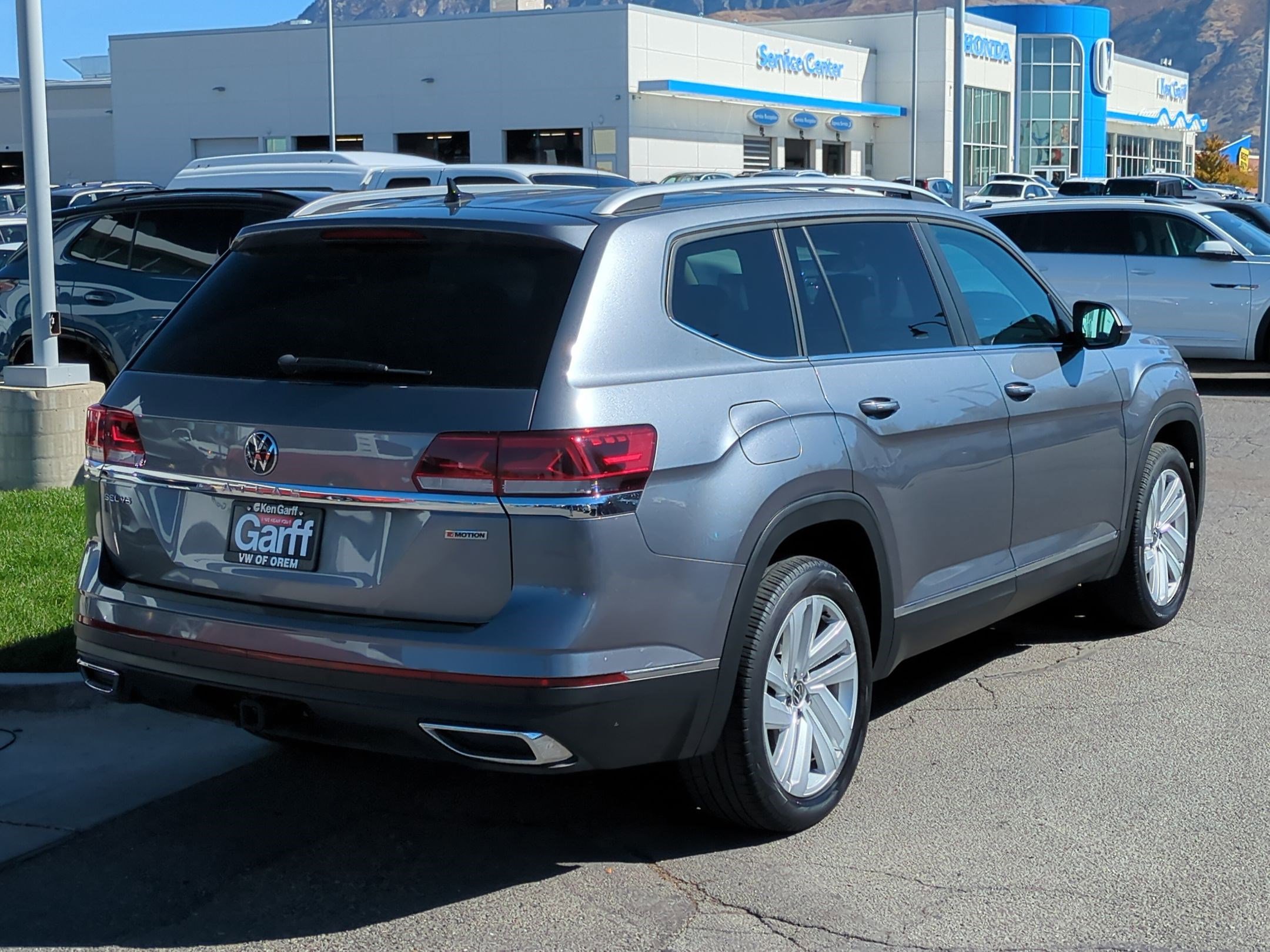 2021 Volkswagen Atlas V6 SEL photo 3